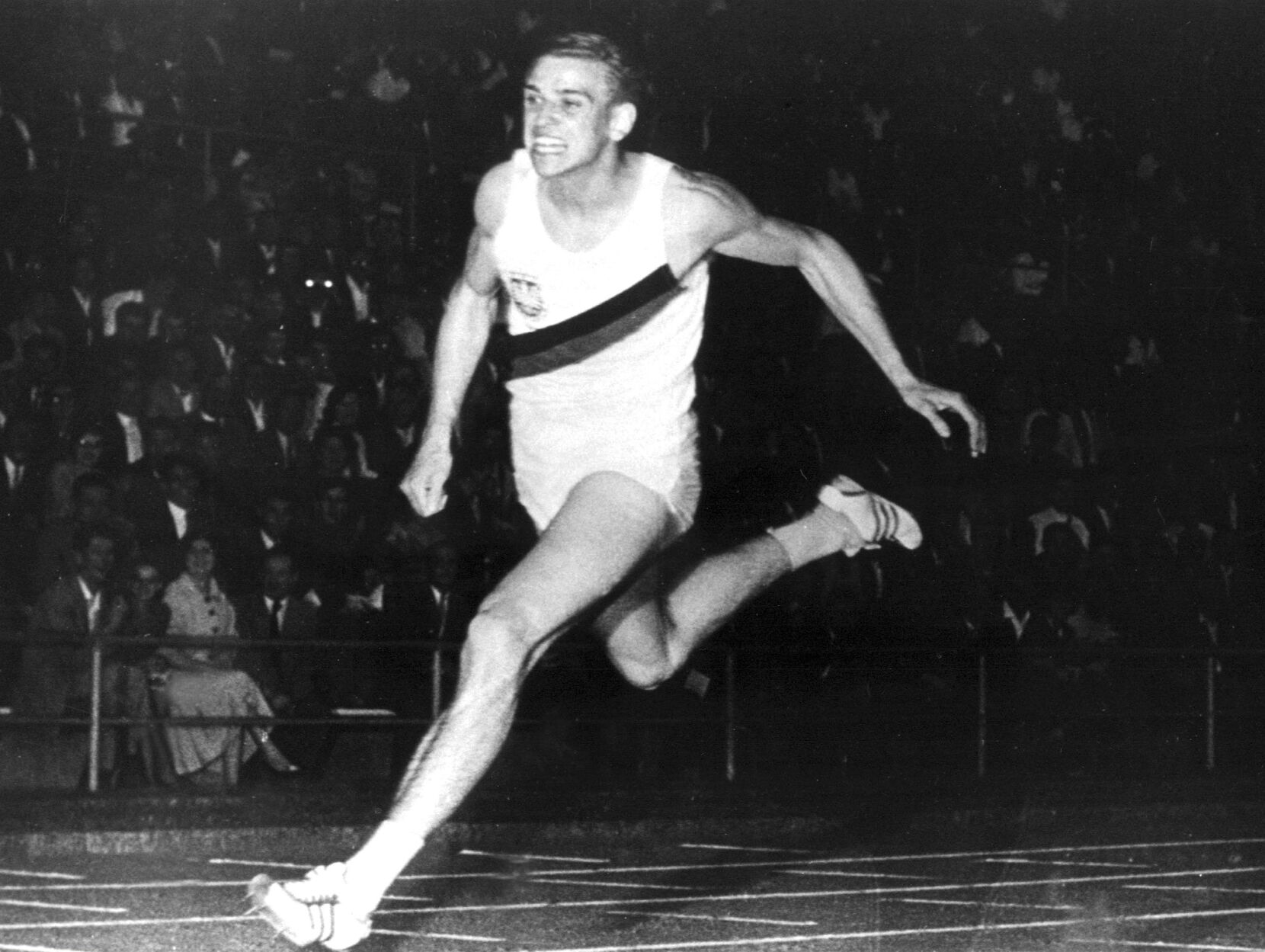 1960: Armin Hary of West Germany becomes first man to run 100 meters in 10.0 seconds